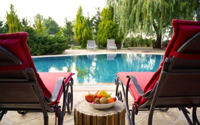 5 Tips for Landscaping Around Your Pool